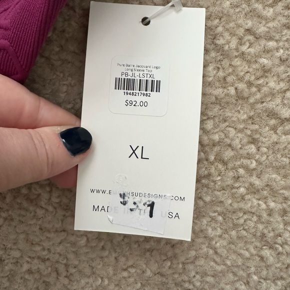 NWT pure barre Emily hsu jacquard maroon logo long sleeve top shirt - Picture 3 of 4